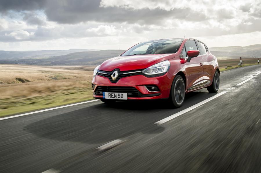  Renault Clio 2016 года  (UK) (фото 15 из 31)